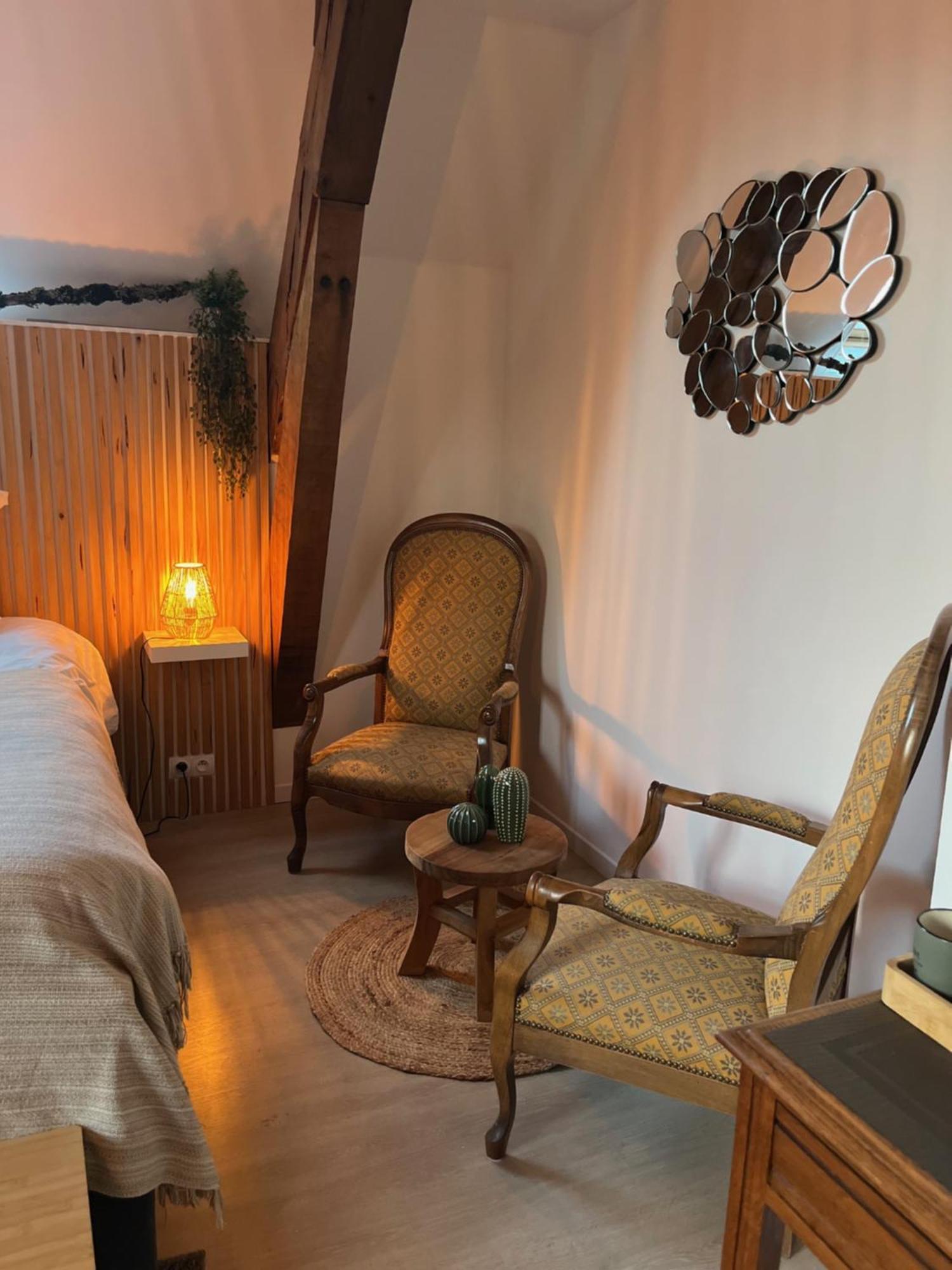 La Maison Du Chevalier Marat Exteriör bild