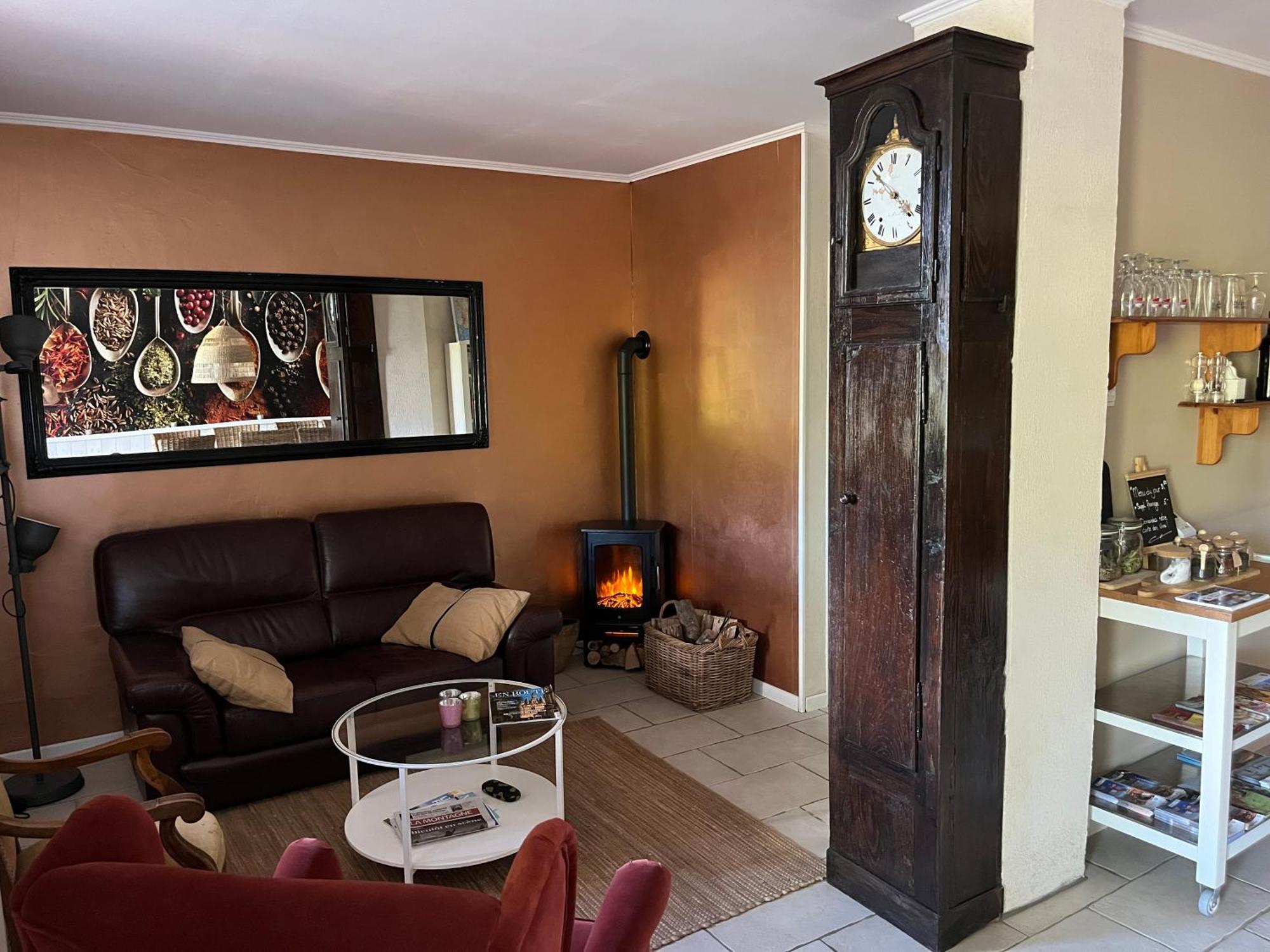 La Maison Du Chevalier Marat Exteriör bild
